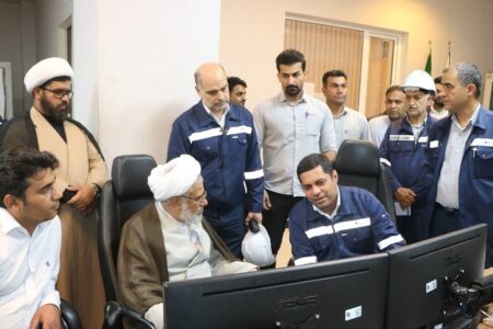 بازدید نماینده ولی فقیه در استان هرمزگان و امام جمعه بندرعباس از شرکت صبا فولاد خلیج فارس