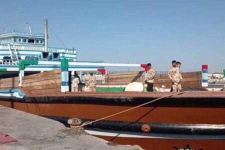 توقیف شناور حامل بیش از دو هزار دستگاه تلویزیون خارجی قاچاق در هرمزگان