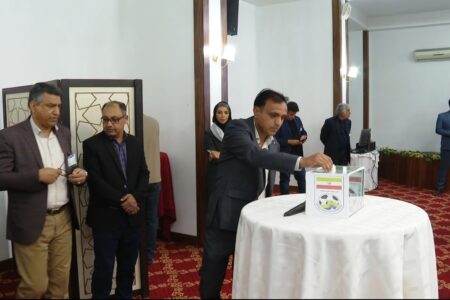 مهدی دسینه رئیس هیات فوتبال هرمزگان شد