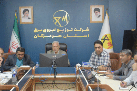 پیمانکاران برای خرید و نصب ۱۰ دستگاه مولد برق در جزایر هرمزگان به پای کار آمدند