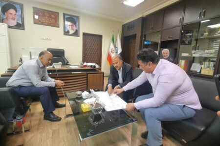 بررسي آخرين وضعيت پروژه هاي آبرساني شرق هرمزگان در نشست مشترک نماينده مجلس و مديرعامل آبفا؛ ۲ هزار میلیارد تومان برای آبرسانی شرق هرمزگان پیش بینی شده است