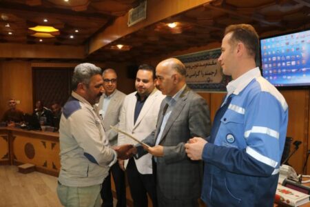 مدیرعامل آبفای هرمزگان در آئین تجلیل از کارگران، کارشناسان و مدیران فعال در مدیریت مقابله با سیلاب آذرماه: مدیریت جهادی نیروهای آبفا مانع بحران در سیلاب آذرماه شد