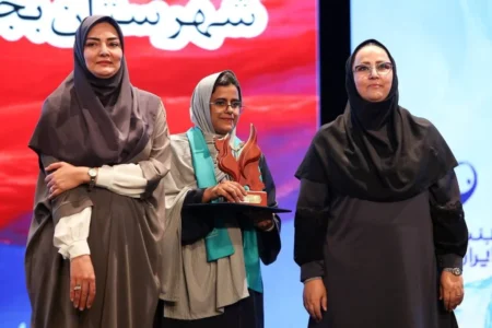 درخشش دبیر موسسه نواندیش هرمزان در جشنواره ملی «اتفاق»
